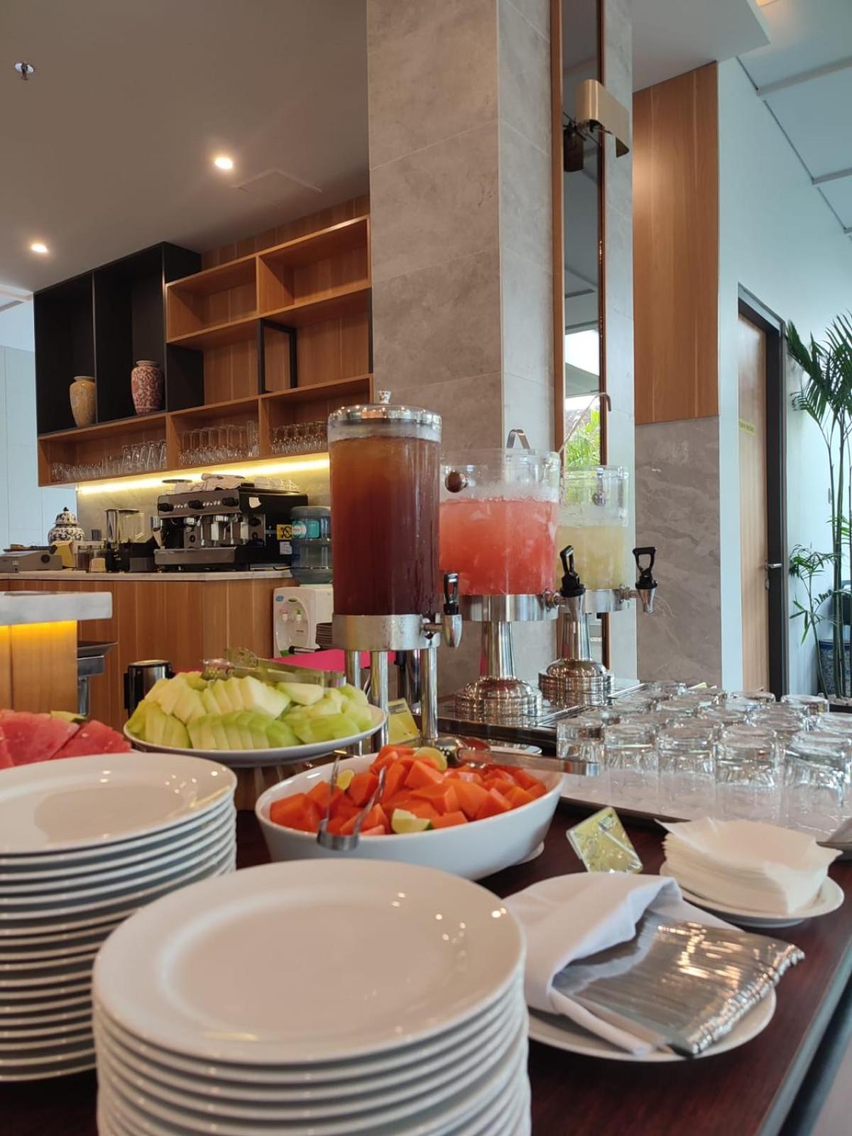 Rv Hotel Gianyar Ubud Zewnętrze zdjęcie